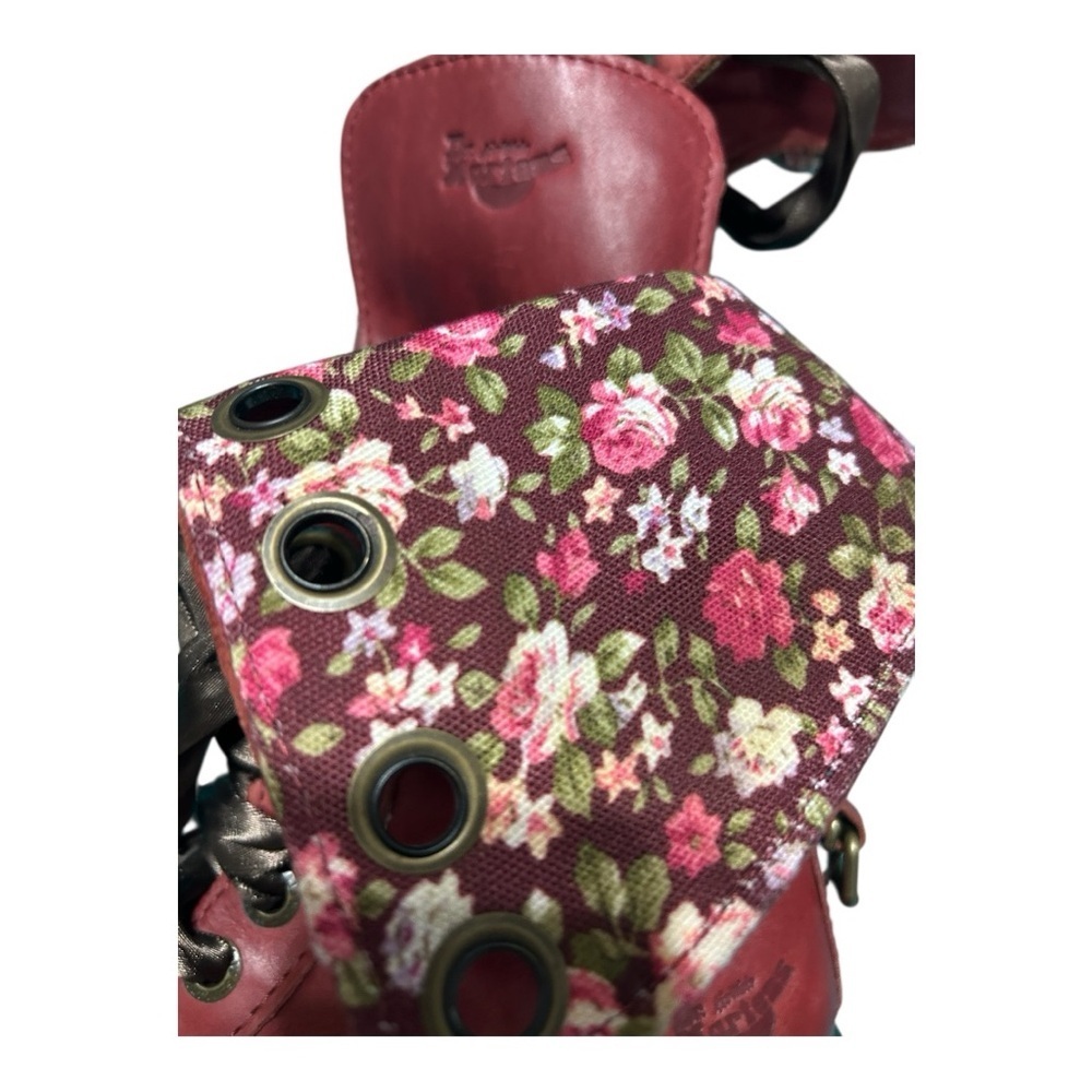 Dr. Martens, Triumphant Boots with Floral Fold-Over - Picture 9 of 12